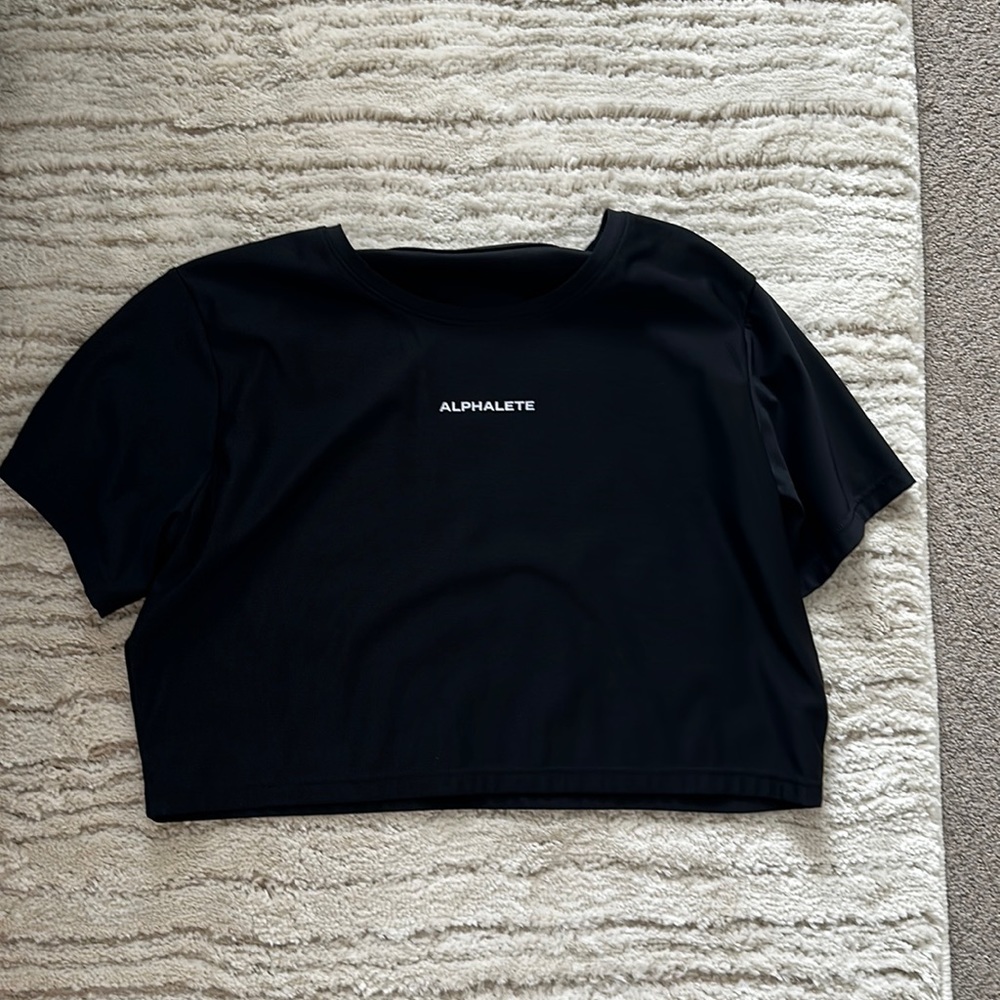 Alphalete cropped black mesh t-shirt size M